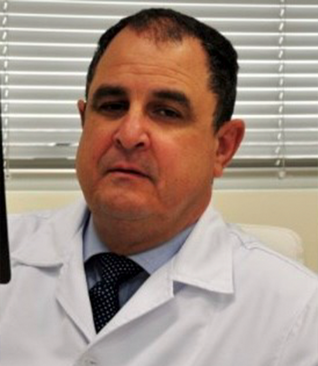 Dr. Luciano da Rocha Loures Pacheco     
    FBH CAT | Membro - Ortopedista